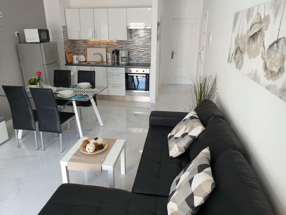 Casa Las Flores With Heated Pool, Only 490 Meters To The Beach, Balcony, Wifi 阿罗纳 外观 照片