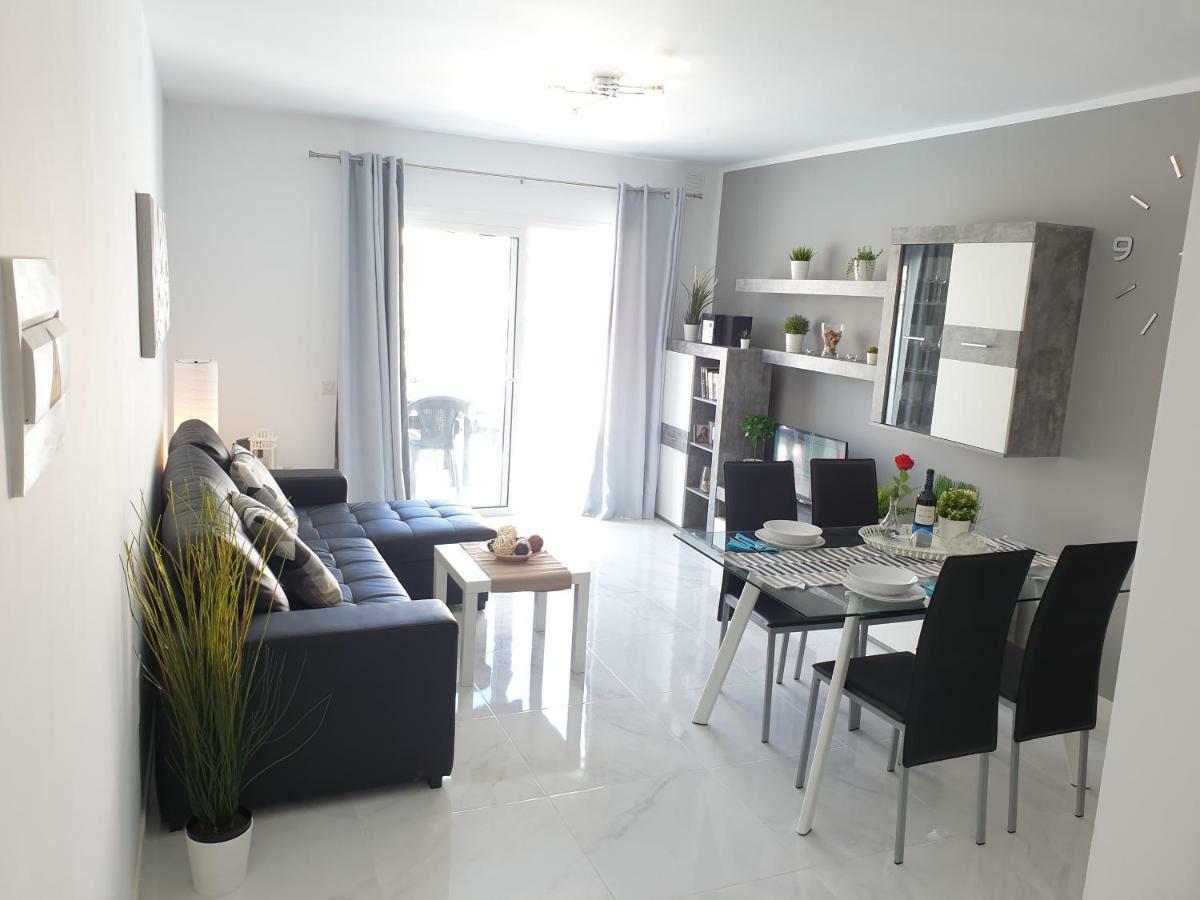 Casa Las Flores With Heated Pool, Only 490 Meters To The Beach, Balcony, Wifi 阿罗纳 外观 照片